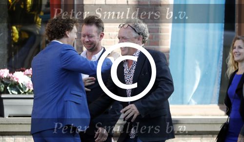 Leiden 2 juli 2017 
Jochem Myjer en zijn vriendin Marloes Novan vieren de 40e verjaardag van Jochem met familie en vrienden. Bert Visscher met vrouw