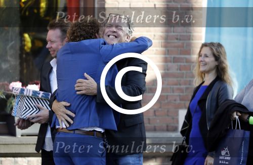 Leiden 2 juli 2017 
Jochem Myjer en zijn vriendin Marloes Novan vieren de 40e verjaardag van Jochem met familie en vrienden. Bert Visscher met vrouw