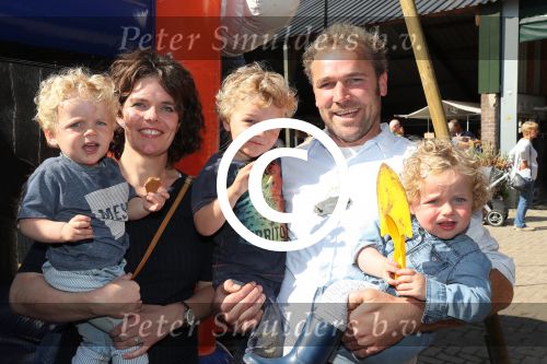 Toldijk, 3 September 2017 
Reunie Boer zoekt vrouw
Boer Frans Zanderink met zijn vrouw Leonie Zanderink en oudste zoon Geert Zanderink en de tweeling Huub Zanderink en Marlie Zanderink