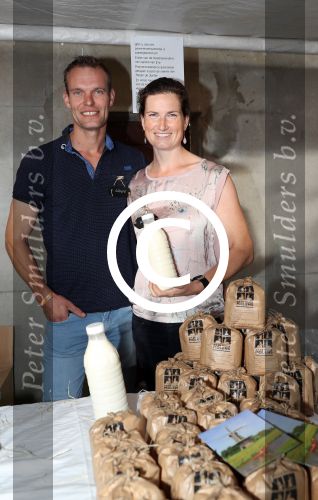 Toldijk, 3 September 2017 
Reunie Boer zoekt vrouw
Boerin Agnes Lensing met haar man Albert Lensing