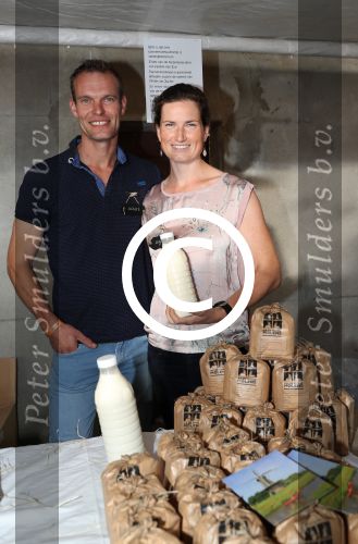 Toldijk, 3 September 2017 
Reunie Boer zoekt vrouw
Boerin Agnes Lensing met haar man Albert Lensing