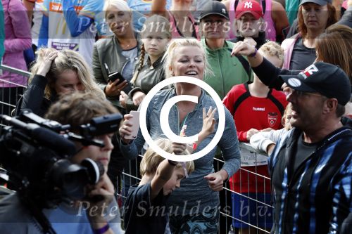 Amsterdam 9 september 2017
Edwin Evers staat op Run van radio 538 bij het Science park. Bridget Maasland met zoon Mees en nieuwe vriend Bram Plattel