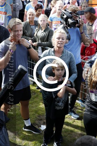 Amsterdam 9 september 2017
Edwin Evers staat op Run van radio 538 bij het Science park. Bridget Maasland met zoon Mees en nieuwe vriend Bram Plattel