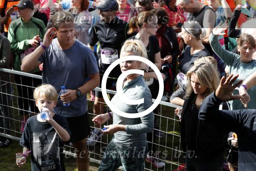 Amsterdam 9 september 2017
Edwin Evers staat op Run van radio 538 bij het Science park. Bridget Maasland met zoon Mees en nieuwe vriend Bram Plattel