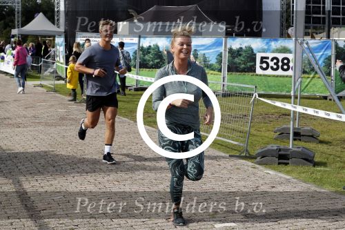 Amsterdam 9 september 2017
Edwin Evers staat op Run van radio 538 bij het Science park. Bridget Maasland met zoon Mees en nieuwe vriend Bram Plattel