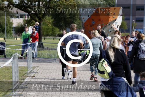 Amsterdam 9 september 2017
Edwin Evers staat op Run van radio 538 bij het Science park. Bridget Maasland met zoon Mees en nieuwe vriend Bram Plattel