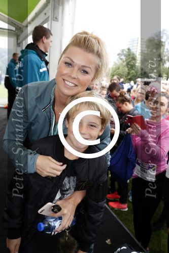 Amsterdam 9 september 2017
Edwin Evers staat op Run van radio 538 bij het Science park. Bridget Maasland met zoon Mees en nieuwe vriend Bram Plattel