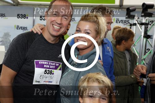 Amsterdam 9 september 2017
Edwin Evers staat op Run van radio 538 bij het Science park. Bridget Maasland met zoon Mees en nieuwe vriend Bram Plattel
