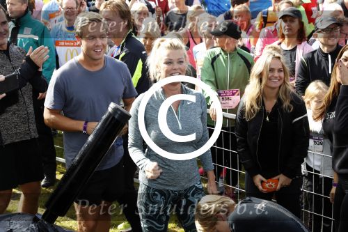 Amsterdam 9 september 2017
Edwin Evers staat op Run van radio 538 bij het Science park. Bridget Maasland met zoon Mees en nieuwe vriend Bram Plattel