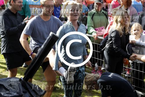 Amsterdam 9 september 2017
Edwin Evers staat op Run van radio 538 bij het Science park. Bridget Maasland met zoon Mees en nieuwe vriend Bram Plattel