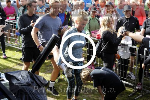Amsterdam 9 september 2017
Edwin Evers staat op Run van radio 538 bij het Science park. Bridget Maasland met zoon Mees en nieuwe vriend Bram Plattel