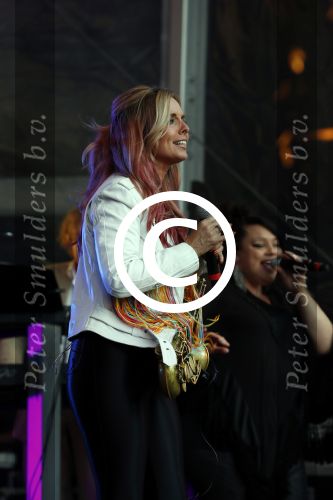Amsterdam 6 augustus 2017 
Willeke Alberti en Candy Dulfer treden op ter afsluiting van de Gay parade op de dam.