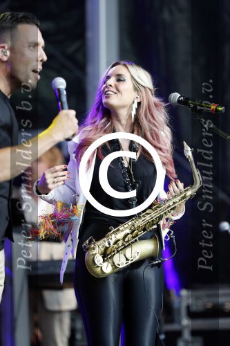 Amsterdam 6 augustus 2017 
Willeke Alberti en Candy Dulfer treden op ter afsluiting van de Gay parade op de dam.