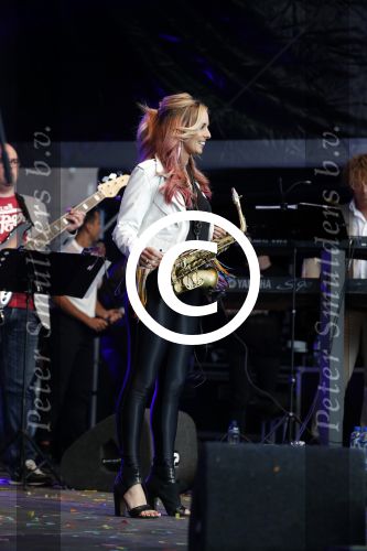 Amsterdam 6 augustus 2017 
Willeke Alberti en Candy Dulfer treden op ter afsluiting van de Gay parade op de dam.