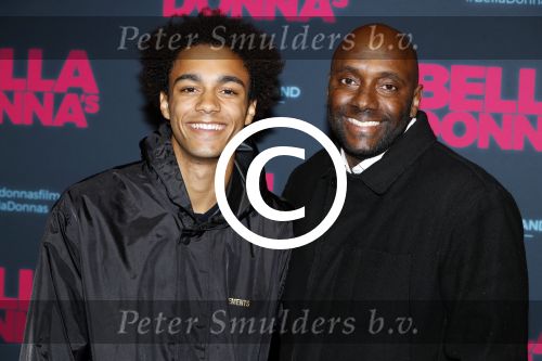 Amsterdam 11 september 2017
Premiere Bella Donna\'s in pathe arena. carlos Lens met zoon
