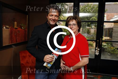 Naarden Vesting 14 september 2017
Catherine Keyl in haar huis in Naarden vesting. Guido den Aantrekker hoofdredakteur Story