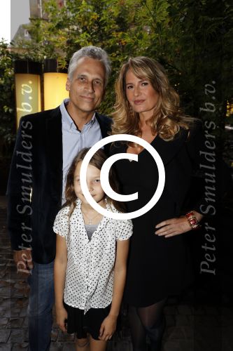 Amsterdam 6 september 2017
Boekpresentatie Claudia Schoemacher in het conservatorium hotel. Claudia met man Robert en dochter Olivia