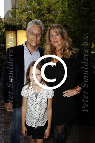 Amsterdam 6 september 2017
Boekpresentatie Claudia Schoemacher in het conservatorium hotel. Claudia met man Robert en dochter Olivia