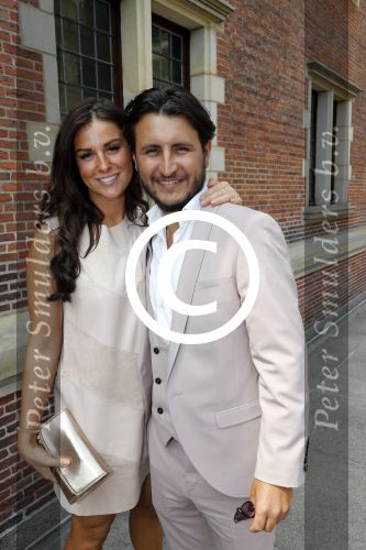Leiden 7 juli 2017
Zanger Wesley Klein trouwt met de liefde van zijn leven Nelly! Naast zoontje Wesley en dochter Jailey in stadhuis Leiden. danny Froger met zijn vriendin