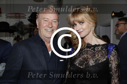 Amsterdam 20 september 2017 
Opening expositie 25 jaar Mart Visser. Daphne Deckers met managers Hans v Veen