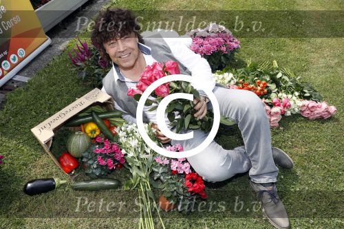 Rijsenhout 7 juli 2017
Dennie Christian voor promotie bloemen corso