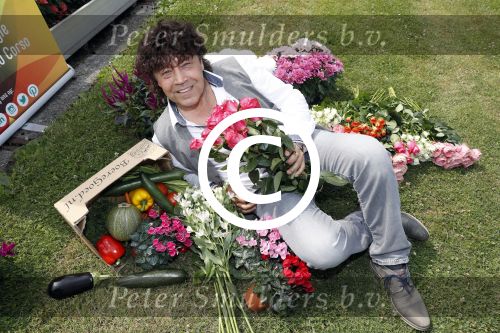 Rijsenhout 7 juli 2017
Dennie Christian voor promotie bloemen corso