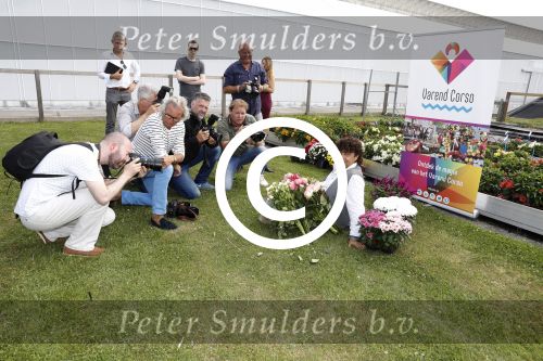 Rijsenhout 7 juli 2017
Dennie Christian voor promotie bloemen corso