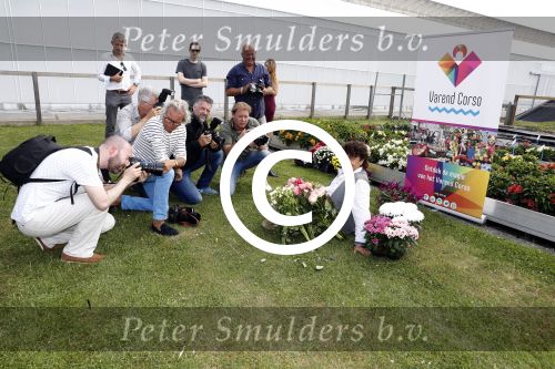 Rijsenhout 7 juli 2017
Dennie Christian voor promotie bloemen corso