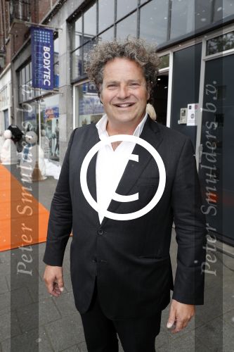 Amsterdam 15 juli 2017
Frits Huffnagel viert zijn 50e verjaardag. Dirk Zeelenberg