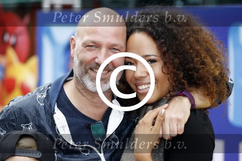 Amsterdam 2 augustus 2017  
Premiere emoji de film in pathe arena. Eddy Zoey met vriendin en zijn kinderen