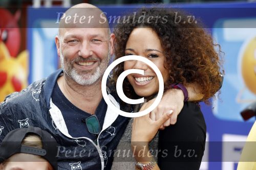 Amsterdam 2 augustus 2017  
Premiere emoji de film in pathe arena. Eddy Zoey met vriendin en zijn kinderen