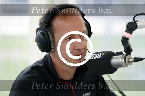 Amsterdam 9 september 2017
Edwin Evers staat op Run van radio 538 bij het Science park.