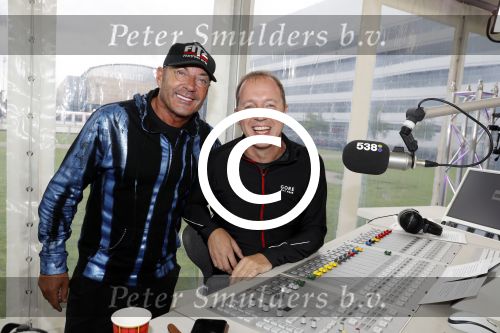 Amsterdam 9 september 2017
Edwin Evers staat op Run van radio 538 bij het Science park.