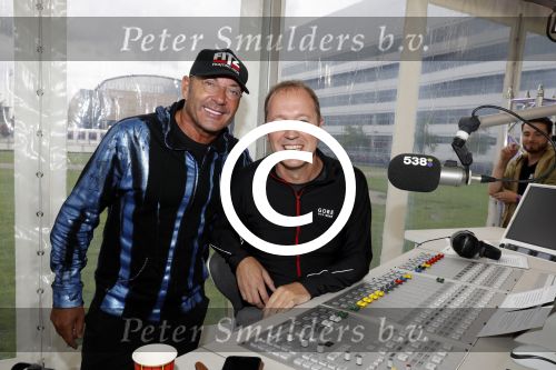 Amsterdam 9 september 2017
Edwin Evers staat op Run van radio 538 bij het Science park.