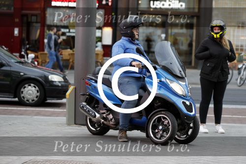 Amsterdam 19 september 2017 
Opening Hudsons Bay door Doutzen Kroes en Winnie Harlow. Chantal Janzen presenteert het programma. Edwin Janssen op MP 3 scooter