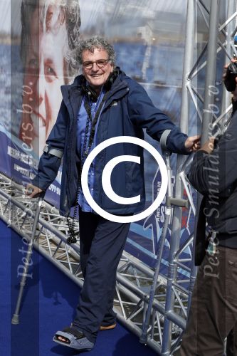 Amsterdam 3 september 2017  
ALS Cityswim in de amsterdamse grachten. Edwin de Vries op krukken en in rolstoel