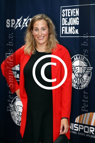 Apeldoorn 2 september 2017
Premiere Spaak in Omnisport . De hoofdrollen worden oa gespeeld door Tim Douwsma Aart Staartjes en Saskia Elise. Steven de Jong is de producent
Elis Ligtlee
