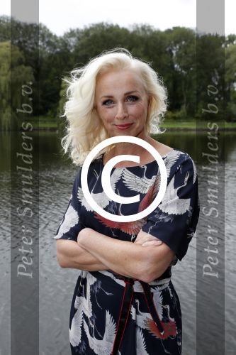 Amsterdam 6 september 2017
Perspresentatie van de musical On Your Feet bij strand Zuid. De cast met oa Ellen Evers, Jim Bakkum, Vajen van den Bosch, Albert Verlinde Nurlaila Kareem en  Tommie Christiaan