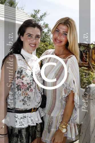 Saint Tropez 3 augustus 2017
Jan des Bouvrie viert zijn 75e verjaardag met familie en vrienden bij Tropezina. Estelle Cruijff met een vriendin