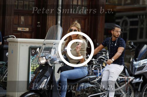 Amsterdam 3 september 2017 
Estelle Cruijff op haar vespa scooter