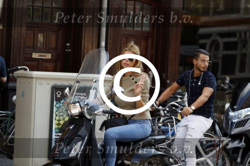 Amsterdam 3 september 2017 
Estelle Cruijff op haar vespa scooter