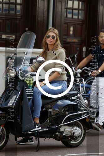 Amsterdam 3 september 2017 
Estelle Cruijff op haar vespa scooter