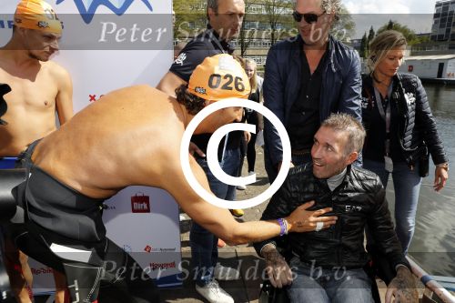 Amsterdam 3 september 2017  
ALS Cityswim in de amsterdamse grachten. Fernando Ricksen