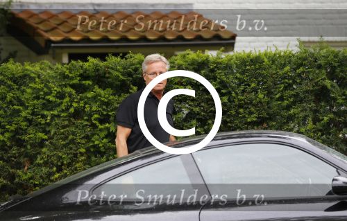 Blaricum 6 juli 2014
Fons te Poel rijdt in zijn Porsche 911 naar zijn nieuwe huis