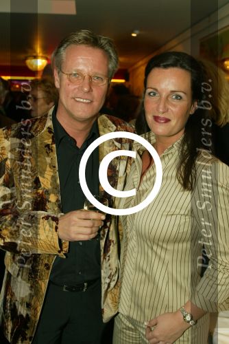 Amsterdam 14 januari 2003

Premiere van eten met vrienden in nieuwe de la mar theater met Huub Stapel, Sjoerd Pleijsier renee soutendijk en Carolien v d berg.  Rick engelkes
Fons te Poel met vrouw

Peter Smulders bv