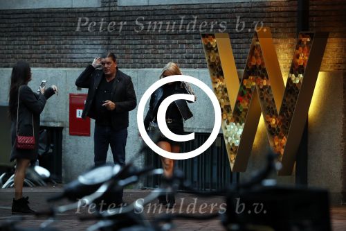 Amsterdam 16 september 2017 
Frank masmeijer gaat hapje eten met zijn twee dochters.