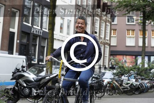 Amsterdam 1 augustus 2017 
Frank Sanders voor het Betty Asfalt complex waar hij binnenkort zijn premiere heeft