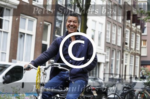 Amsterdam 1 augustus 2017 
Frank Sanders voor het Betty Asfalt complex waar hij binnenkort zijn premiere heeft