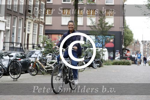 Amsterdam 1 augustus 2017 
Frank Sanders voor het Betty Asfalt complex waar hij binnenkort zijn premiere heeft