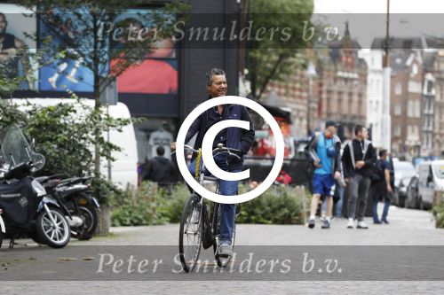 Amsterdam 1 augustus 2017 
Frank Sanders voor het Betty Asfalt complex waar hij binnenkort zijn premiere heeft